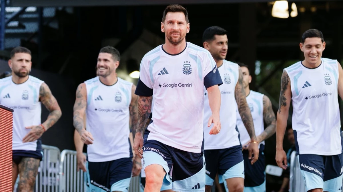 Foto: El capitán Messi estará al frente del equipo este martes en algún momento del partido ante Islandia.