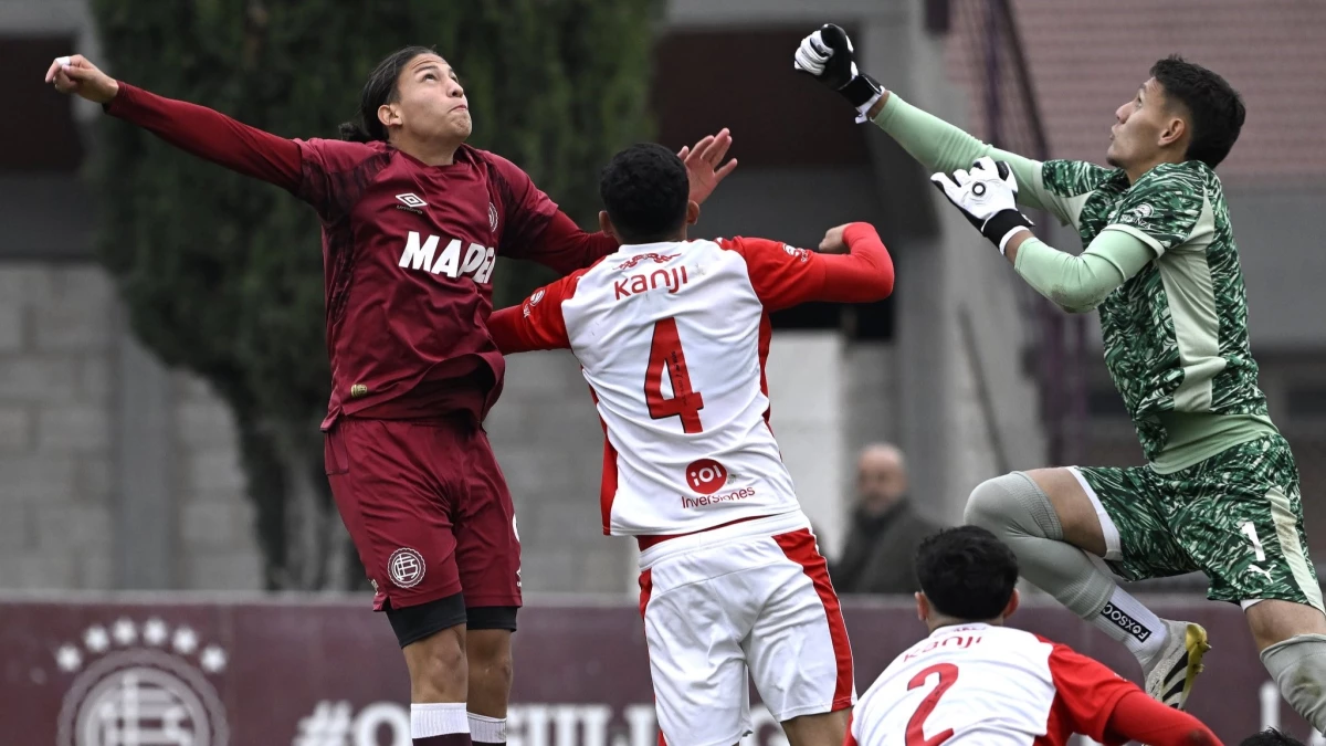 Foto: Independiente goleó a Lanús como visitante y le arrebató el segundo puesto de la Zona B