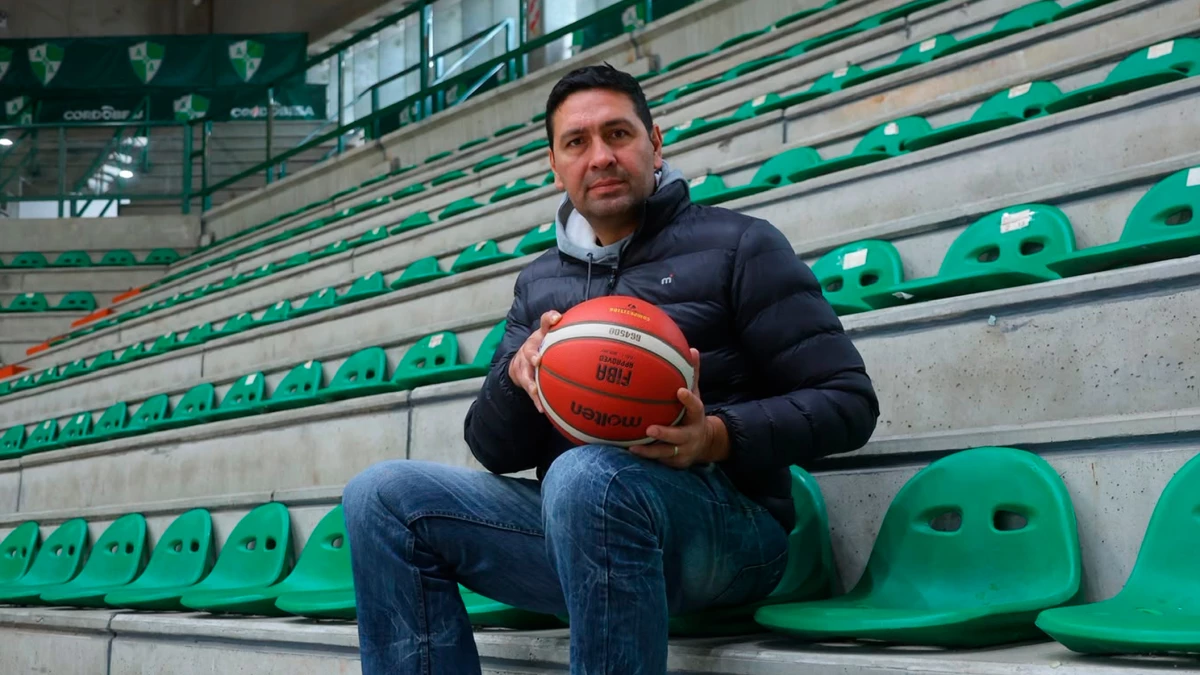Leonardo Gutiérrez regresa a Atenas de Córdoba para la temporada 202627 | Foto: Prensa Atenas de Córdoba