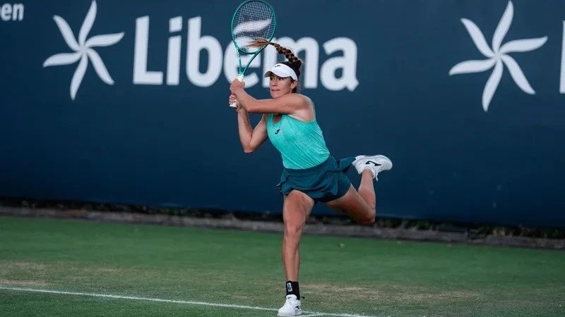 La marplatense Solana Sierra se prepara para el Abierto de Wimbledon que comenzará en dos semanas.