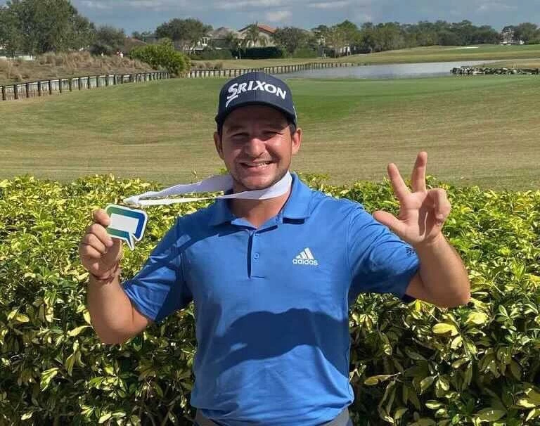Foto:@AleTostiOK. El rosarino Tosti quiere dar la sorpresa en el golf del US Open