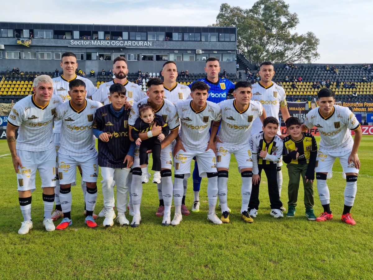 Foto:@ClubAlte_Brown. El equipo de Isidro Casanova sigue consolidándose en puestos de Reducido