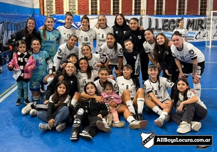 Foto: Gentileza All Boys Locura. El equipo de Floresta derrotó por 4-0 a River y se afirmó en el liderazgo.&nbsp;