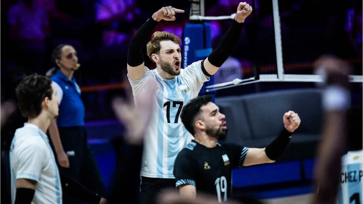 Foto:VNL. Con una gran actuación de Vicentín el máximo anotador del equipo, Argentina sumó su primer triunfo en la VNL. &nbsp;
