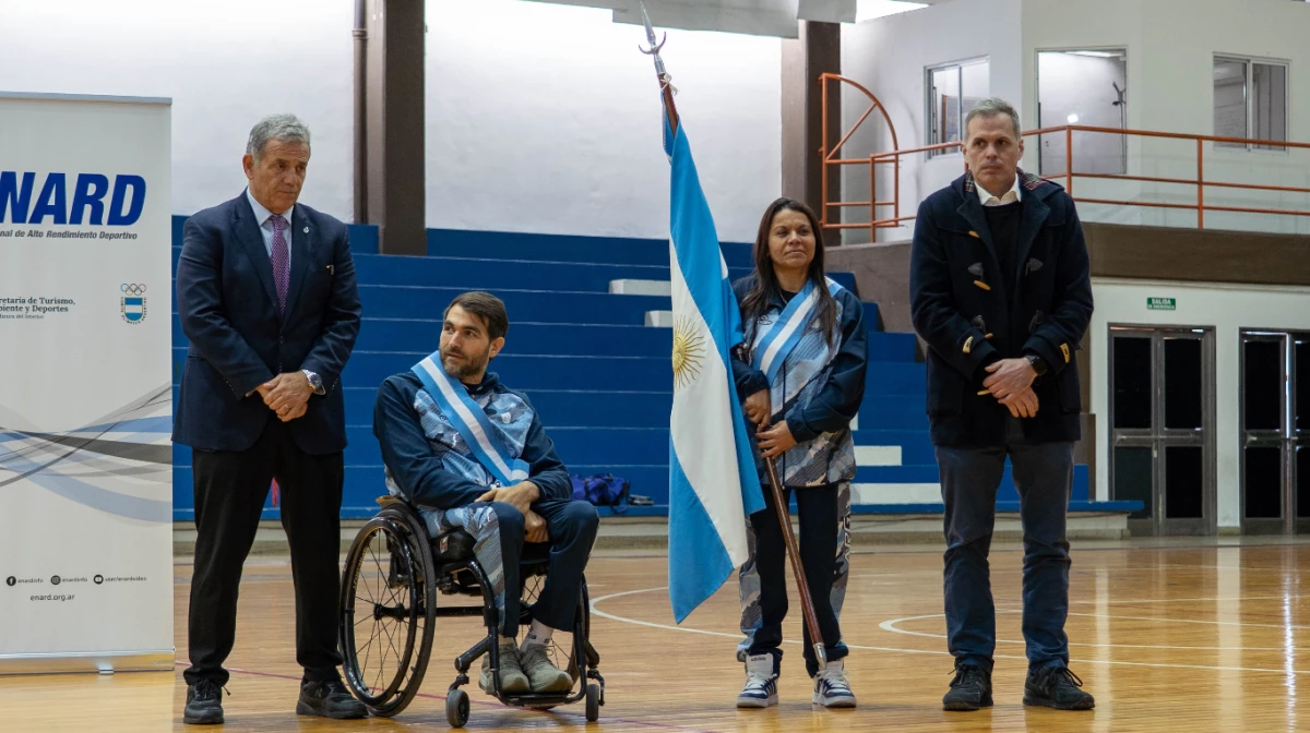 Los abanderados de la delegación argentina (Foto: Subsecretaría de Deportes).