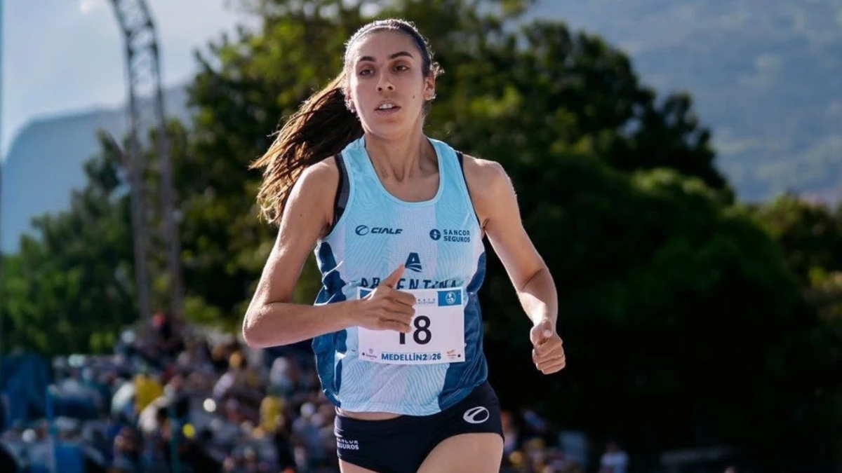 Foto:@cada_atletismo. La marplatense Levaggi logró la medalla de plata en los 1500 metros del Panamericano de Atletismo en Medellín