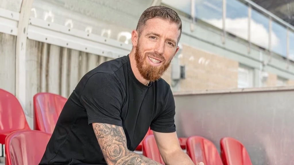 Foto: Iker Muniaín no tendrìa el permiso para dirigir en la Argentina.
