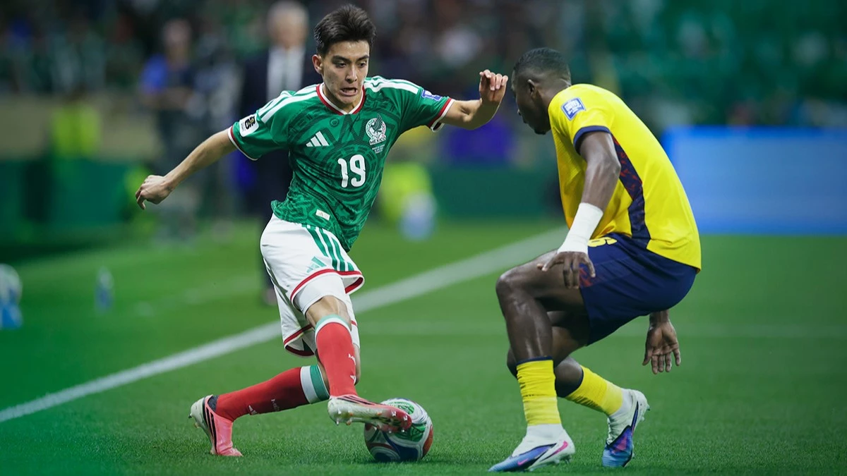 Foto: El juvenil mexicano Gilberto Mora (19) mostró todo su desparpajo futbolístico ingresando como titular ante Ecuador. &nbsp;