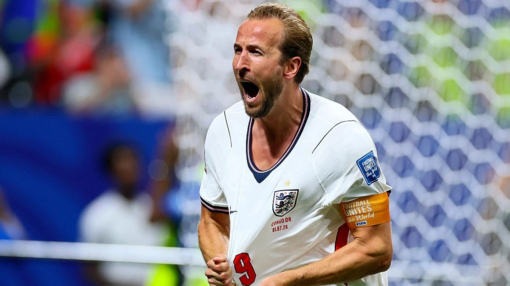 Foto:@England. El centrodelantero Harry Kane consiguió doblete y garantizó la continuidad de Inglaterra en el Mundial