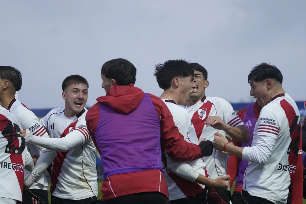 River festeja la eliminación a Boca por penales en Reserva. Foto: @RiverPlate