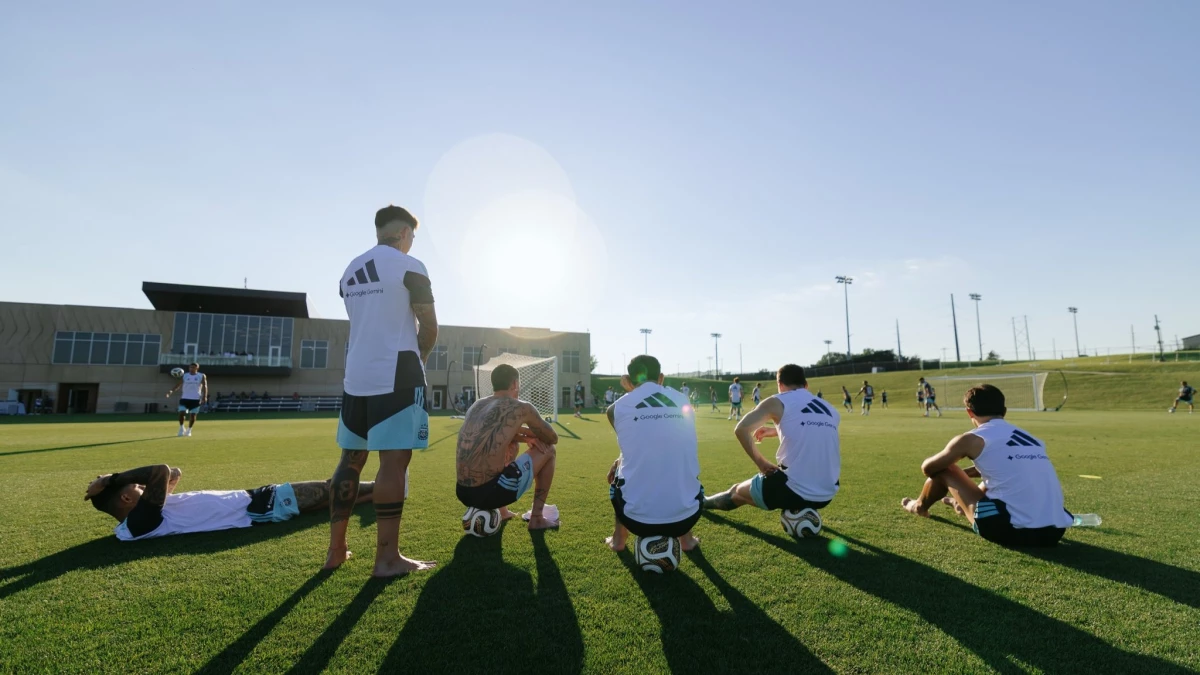 Foto: Los titulares descansaron y los suplentes entrenaron este domingo, después de los 120 minutos con Suiza.
