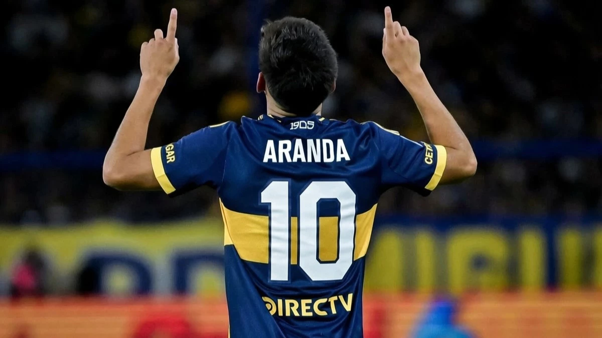 Edit de Tomás Aranda con la 10 de Boca Juniors.