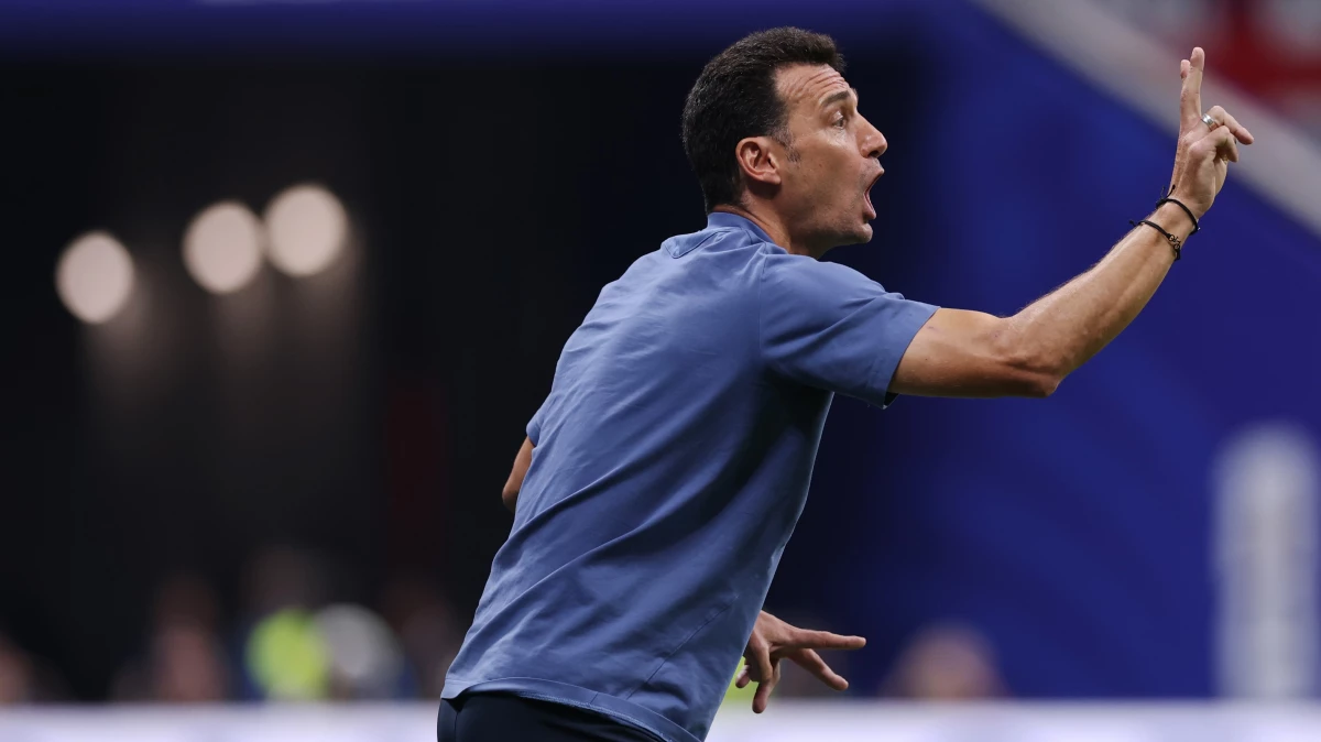 Foto: Scaloni va por la segunda final del mundo.