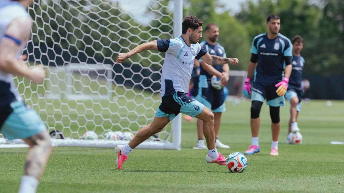 Montiel es favorito para el lateral derecho (Foto: X@Argentina).