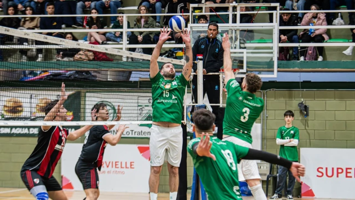 Foto: Ferro. Luciano De Cecco participo del gran logro de Ferro en las finales que le ganó a Sonder en el mes de abril.