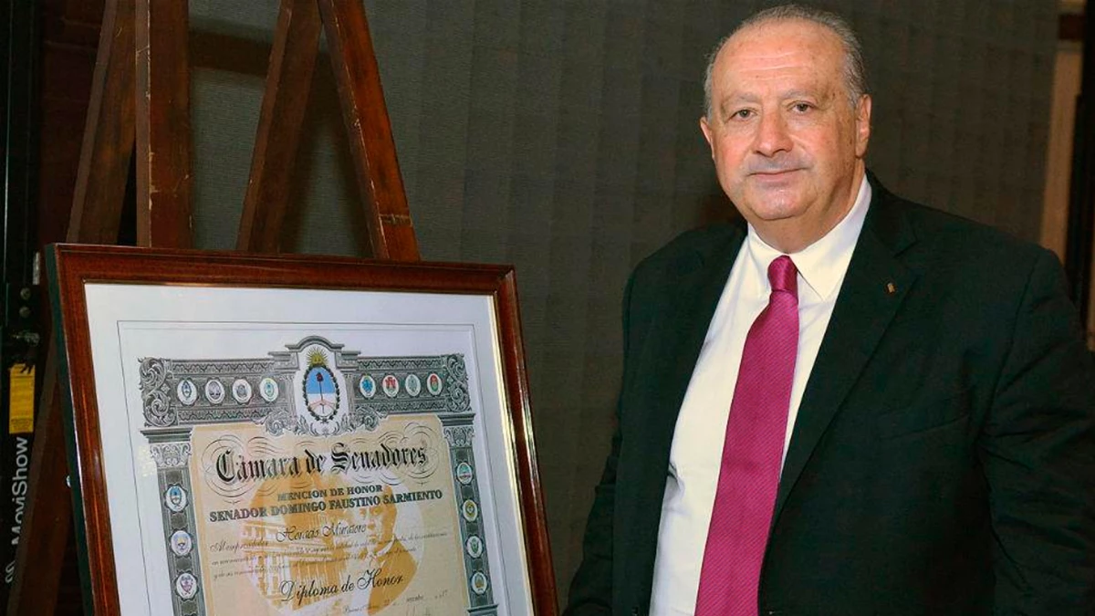 Muratore y una distinción más que emotiva, desde el la Cámara de Senadores a su trayectoria y trabajo por el deporte | Foto: CAB