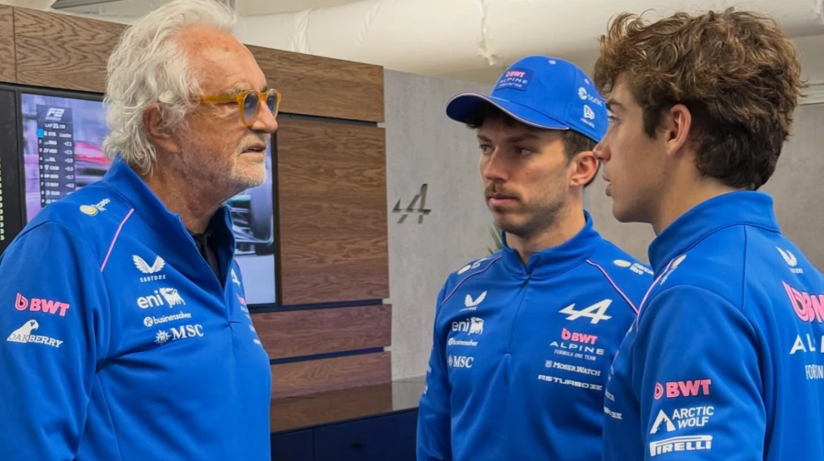 Briatore ya confirmó a Gasly pero mantiene la reserva sobre el segundo piloto para 2027 (Foto: archivo).
