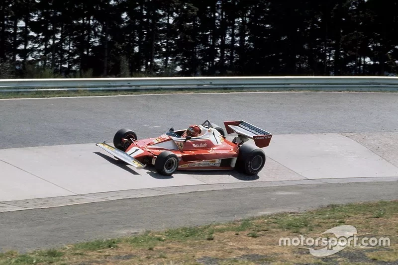 Foto: Archivo Motorsport. Lauda dominaba claramente al momento del accidente en el Nordschleife