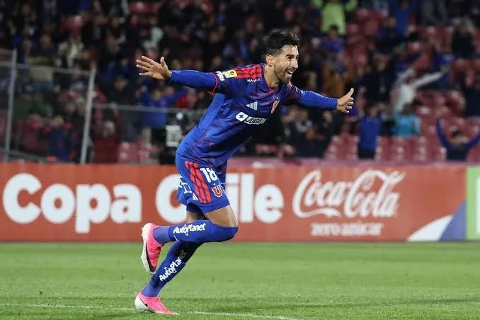 Foto: Juan Martín Lucero, el jugador chileno es quien más chances tiene de llegar a Independiente