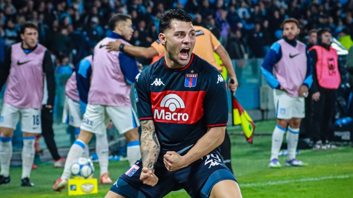 Foto: X de AFA. Ignacio Russo, autor del tercer gol de Tigre, en la buena victoria del Matador en Avellaneda