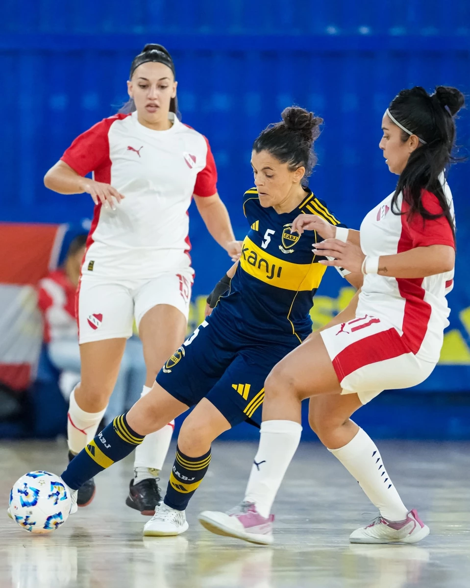 Foto:@BocaFutsal. Victoria clara del equipo xeneize ante Independiente por 8-4