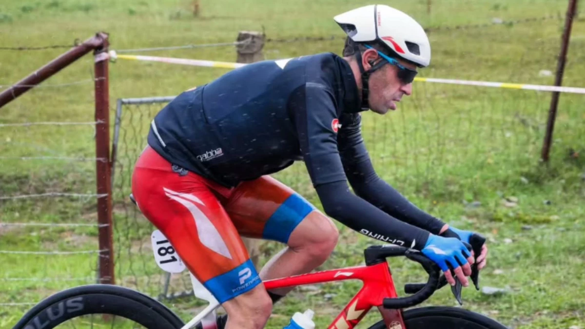Foto:IG de Sepúlveda. El argentino Eduardo Sepúlveda tuvo un comienzo más que destacado en la Vuelta Ciclistica de China-Trans Himalaya