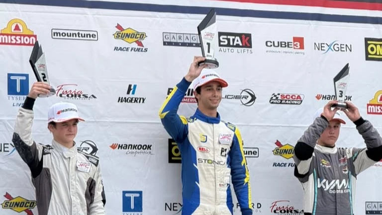 El piloto argentino logró tres segundos puestos en Nueva Jersey por la Ligier Junior Formula Championship.Foto de Prensa Bainotti.&nbsp;