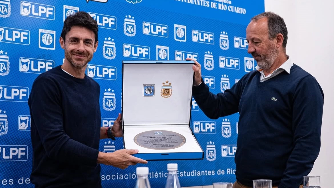 Foto de Estudiantes Río Cuarto (X).