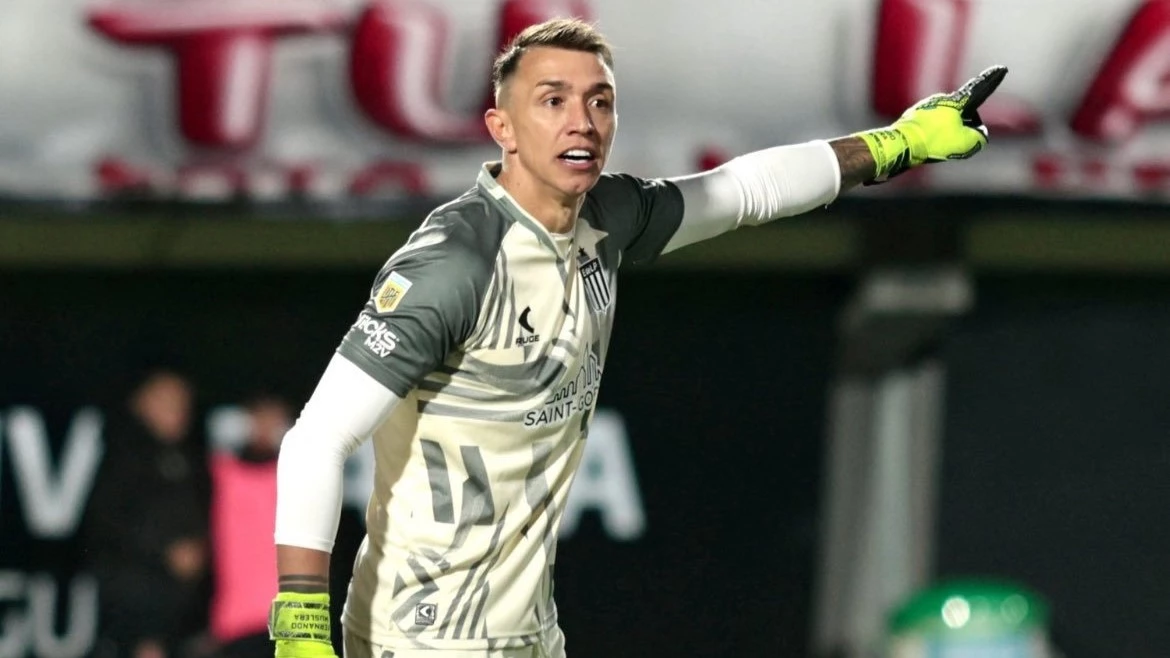 Foto: El mundialista con Uruguay se perdería el duelo ante el Xeneize y sería preservado para la ida de octavos de Libertadores, el martes 11.