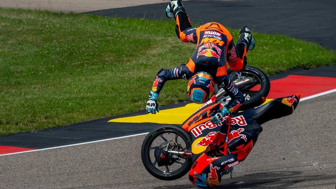 El accidente de Perrone en Alemania. Foto: @tech3racing