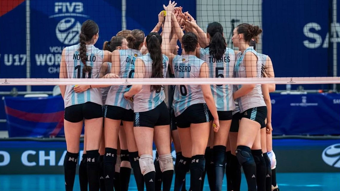 Foto: FIVB. Las Panteritas no tuvieron chances antes Polonia y este viernes juegan con España.