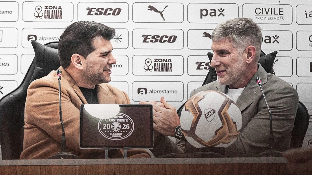 Palermo junto al presidente de Platense, Gastón Arcieri | FotoX@caplatense