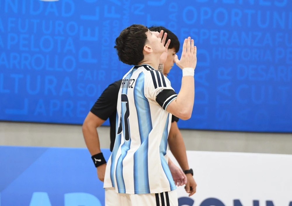 Foto:Prensa AFA. Valentino Martínez festeja el gol que abrió la cómoda victoria argentina