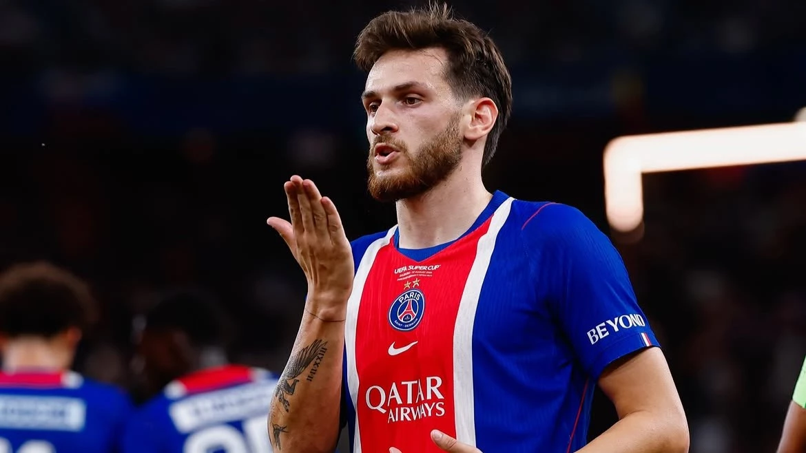 Khvicha Kvaratskhelia festeja su gol que abrio el camino a una nueva consagración. foto: @psg.