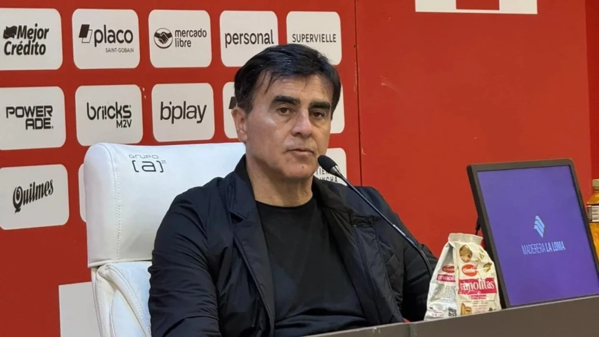 Foto: Archivo. El técnico Gustavo Quinteros avisó que no se irá de Independiente, a pesar de la derrota ante Atlético Tucumán, por Copa Argentina