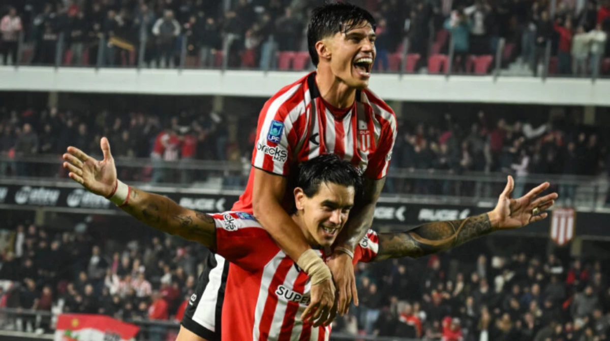 Estudiantes goleó a Gimnasia en el clásico (Foto: X@EDLPOficial).