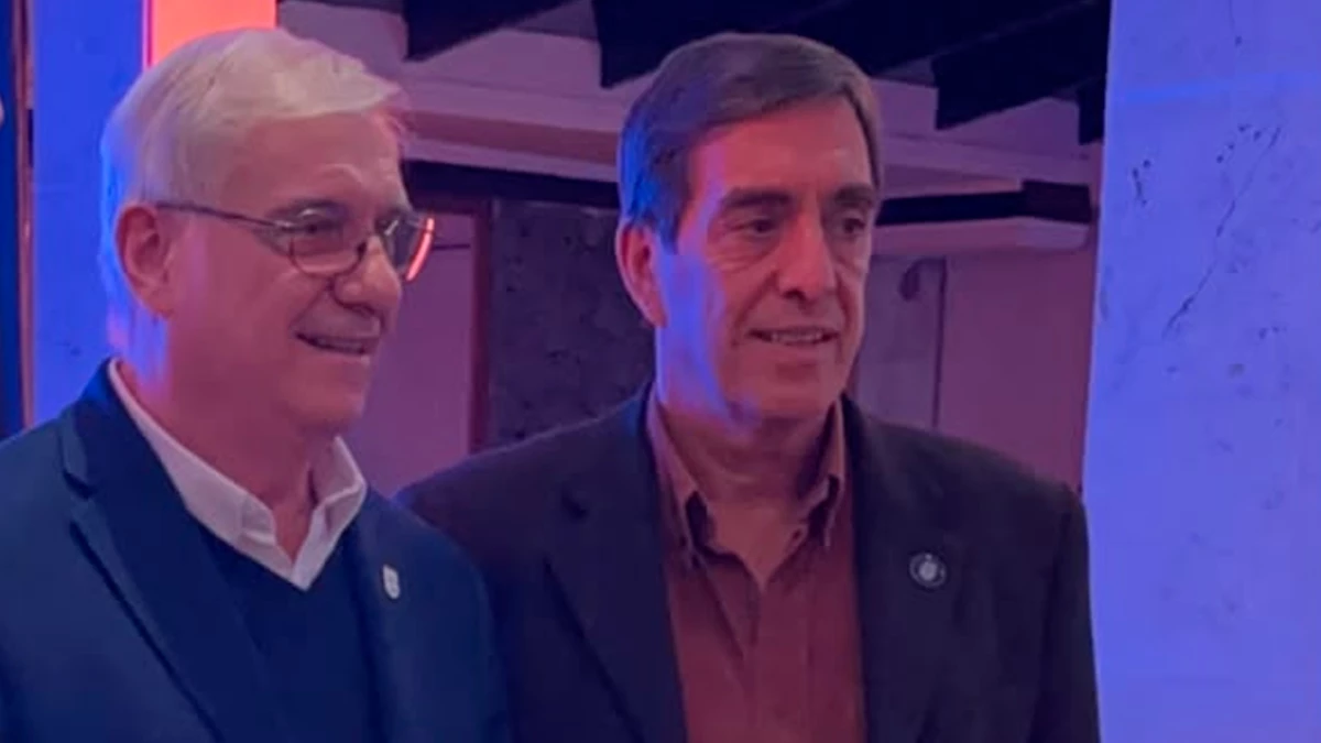 El presidente del Comité Olímpico Argentino, Mario Moccia, junto al titular de la CAB, Sergio Gatti | Foto: Captura video