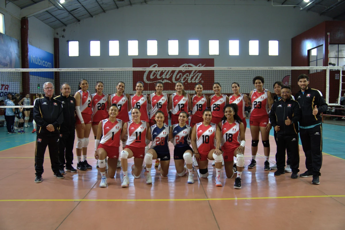 Foto: Federación Salteña de vóley. El equipo peruano, que está de gira por la Argentina