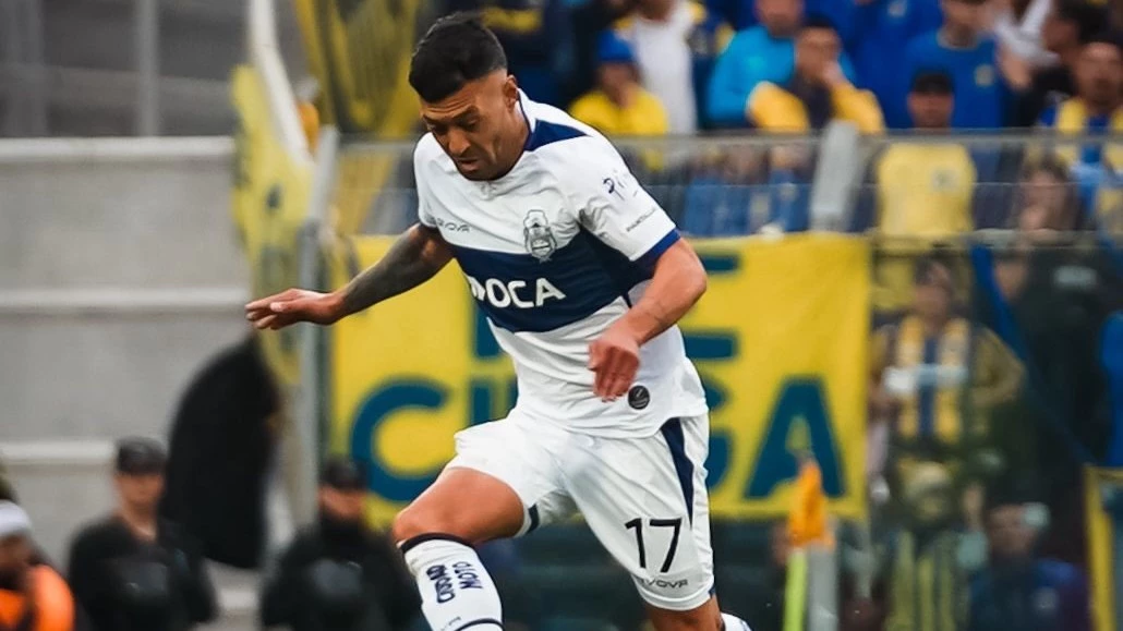 Jansón encontró su lugar en el Bosque. foto: @gimnasia_oficial.