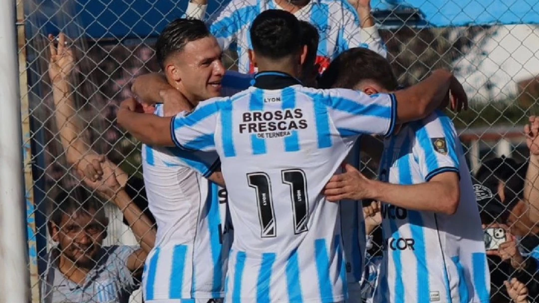Foto:@ClubARacing. La Academia cordobesa se impuso por 1-0 a Colón, con gol de Chavarría