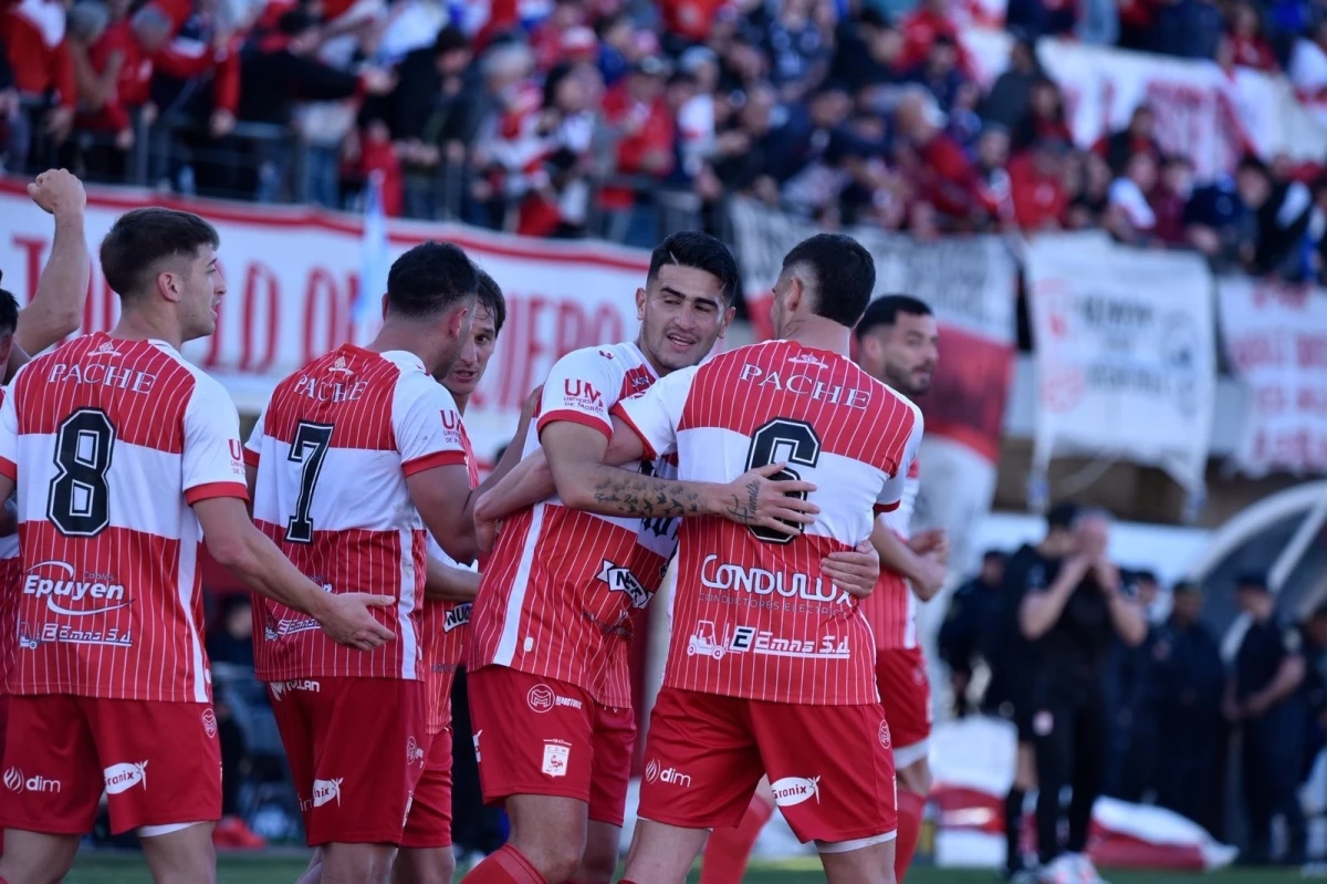 Foto:@depmoronoficial. Victoria del Gallo sobre San Miguel por 2-1