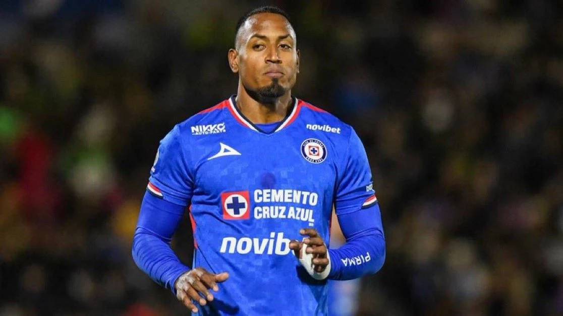 Foto: Cruz Azul. River busca a Ditta que está en el Cruz Azul y que jugó en Argentina para Newell´s en 2023 y 2024.&nbsp;