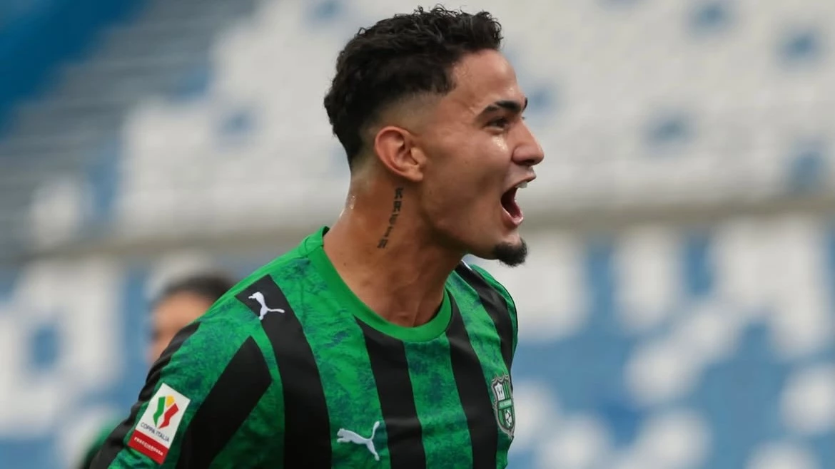 Simone Cinquegrano, carrilero derecho italoargentino, que juega en el Sassuolo. foto: @sassuolocalcio.