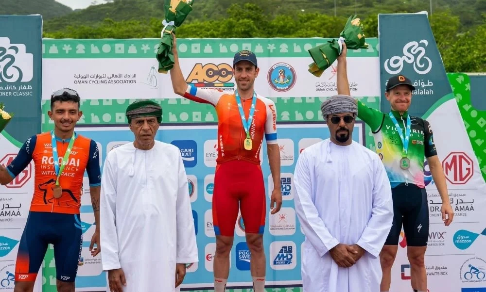 Foto: Prensa UCI. El argentino Sepúlveda se adjudicó la competencia Al Dhofar Classic de ciclismo, en Omán