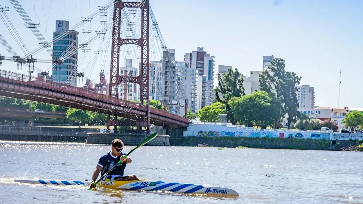 Rubén Rézola, el abanderado argentino y representante del canotaje