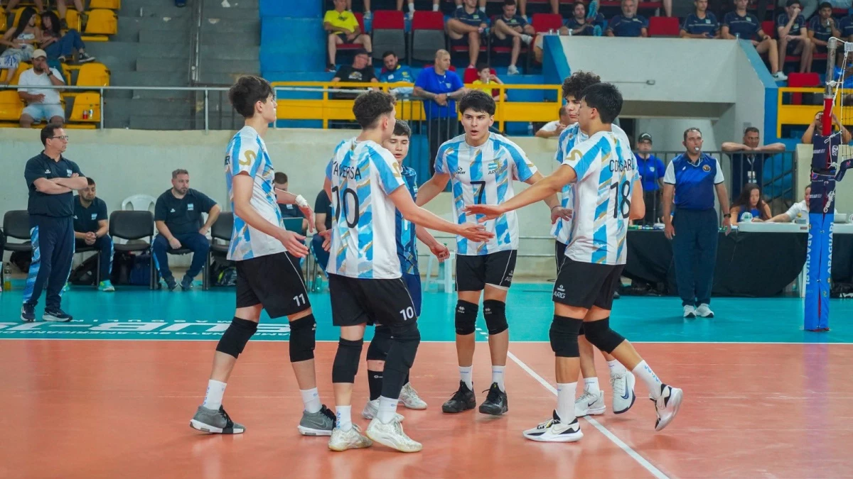 Foto: @alvesfotto. Los pibes del U19 perdían 2-0 ante Venezuela y lo dieron vuelta para jugar esta noche la semifinal ante Chile.&nbsp;