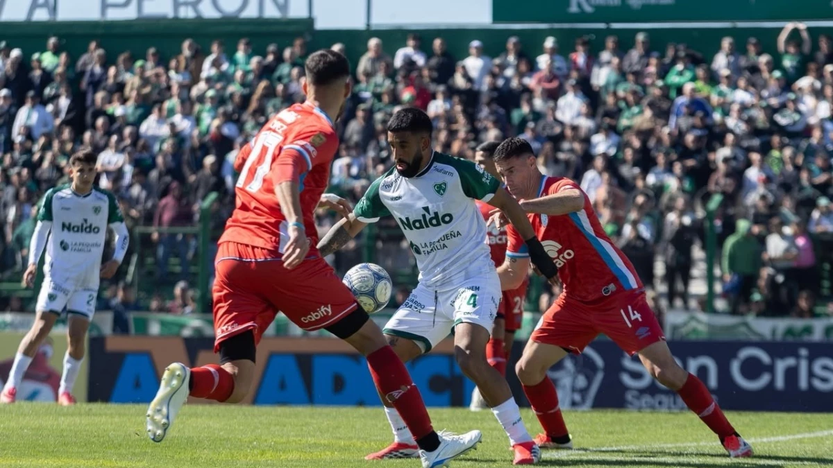 Sarmiento y Belgrano igualaron 1 a 1 en Junín. Foto: @CASarmientoOf