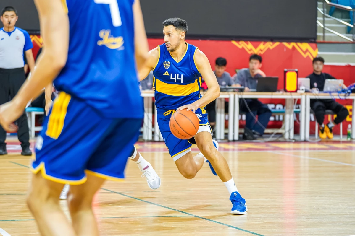 Foto:@BasquetBocaJrs. Martín Cuello fue uno de los máximos encestadores de Boca, con 13 puntos