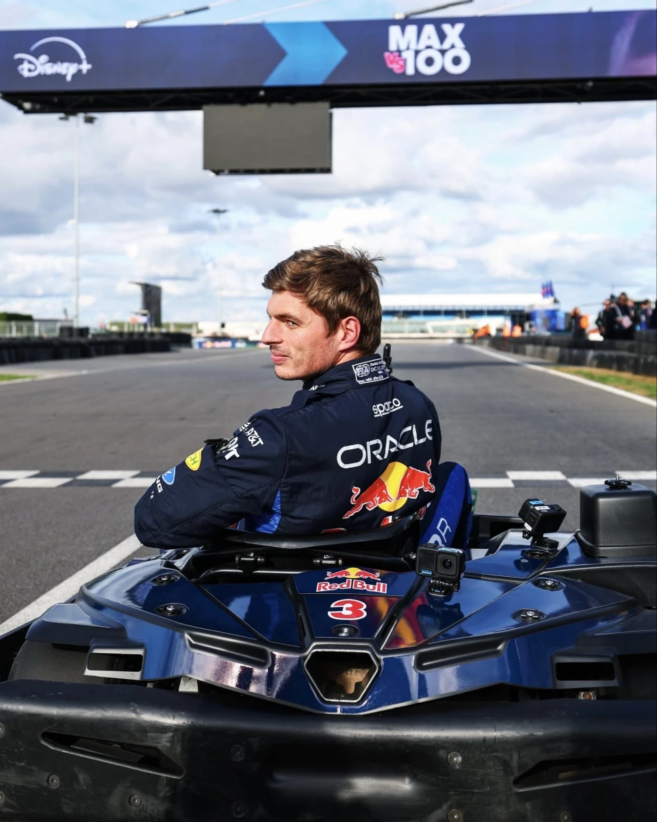 Foto: Prensa Disney. Max Verstappen cumplió el desafío en apenas 14 vueltas y 39 minutos. Superó 100 karts en la pista de Silverstone