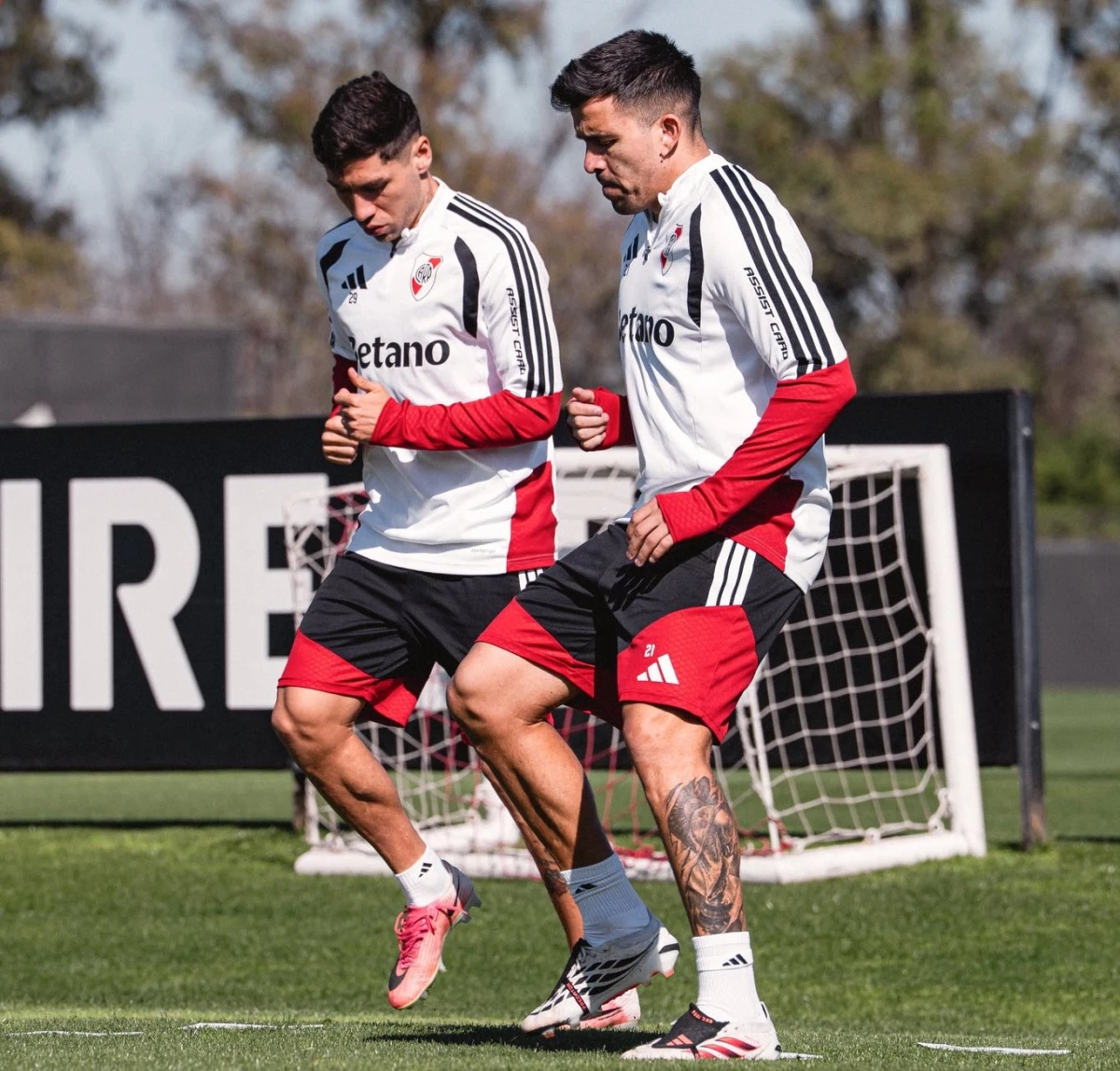 Foto: River. Los laterales Montiel y Acuña, la semana que viene estarán en la despedida de Messi en el Monumental.&nbsp;